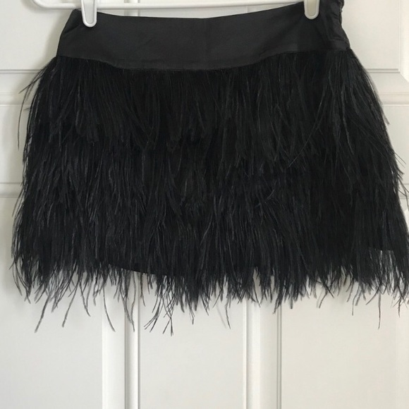 💋BEBE SILK AND REAL FEATHER SKIRT - Picture 2 of 4
